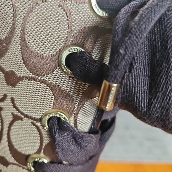 Coach Tristee Rubber Rain Boots Brown/Khaki Signature Lace Up Back Size 8 EUC - Picture 11 of 16